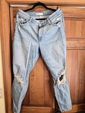Abercrombie Light Wash Distressed Ripped Mom Jeans